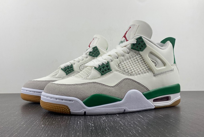 Nike SB x Air Jordan 4 ‘Pine Green DR5415-103