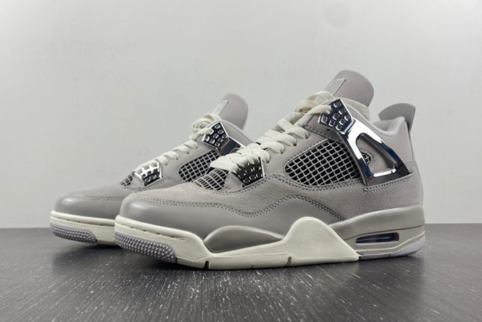 Air Jordan 4 WMNS Frozen Moments AQ9129-001