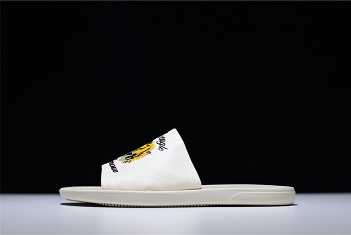 GUCCI Leather SLIDE SANDAL WHITE WITH TIGER WOMENS 1K969E 3F7U F0089