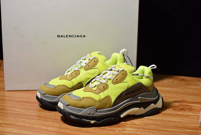 BALENCIAGA TRIPLE S 483513-W901