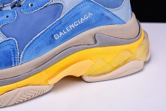 BALENCIAGA 17FW TRIPLE S"CREAM"  Washed Show Snea Grey  MENS 483513W06E