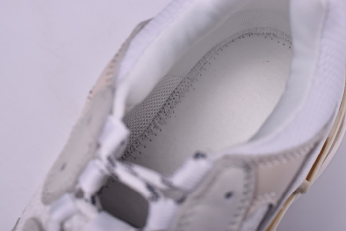 BALENCIAGA 17FW TRIPLE S"CREAM" 490671-W06F1-9000