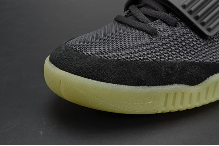NIKE AIR YEEZY 2