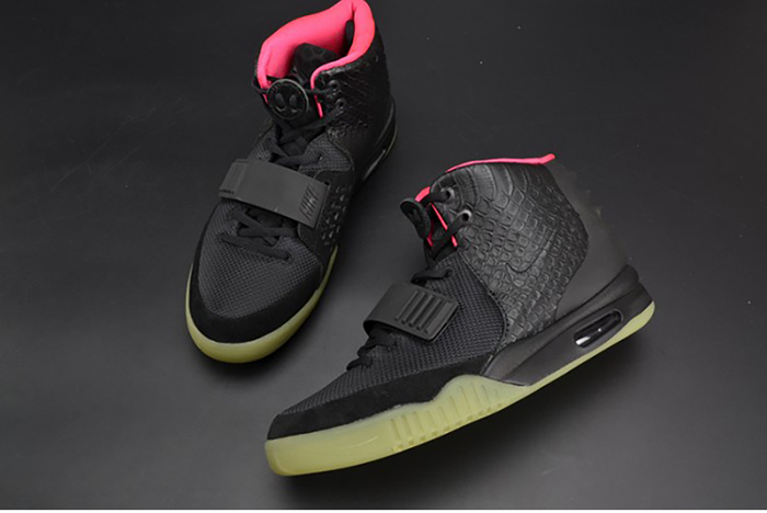 NIKE AIR YEEZY 2
