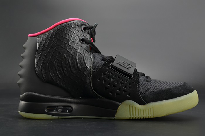 NIKE AIR YEEZY 2