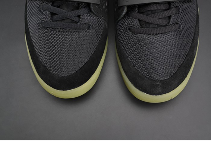 NIKE AIR YEEZY 2