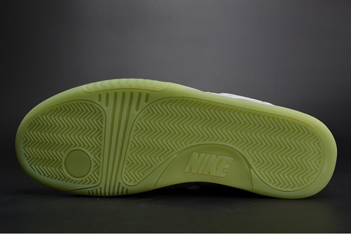NIKE AIR YEEZY 2 PURE PLATINUM Wolf Grey mens 508214-010