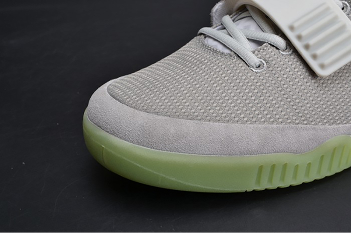 NIKE AIR YEEZY 2 PURE PLATINUM Wolf Grey mens 508214-010