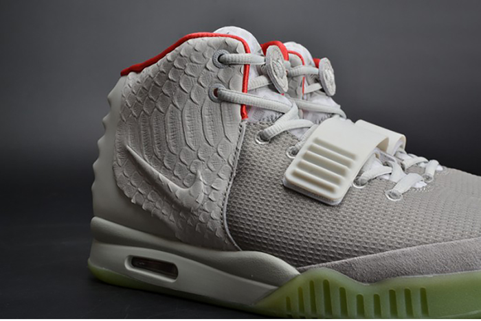 NIKE AIR YEEZY 2 PURE PLATINUM Wolf Grey mens 508214-010