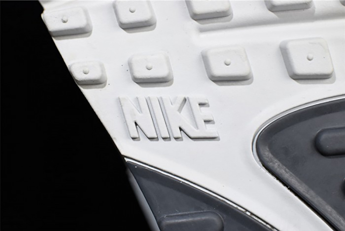 Nike Air Max 90 Essential - 537384-083