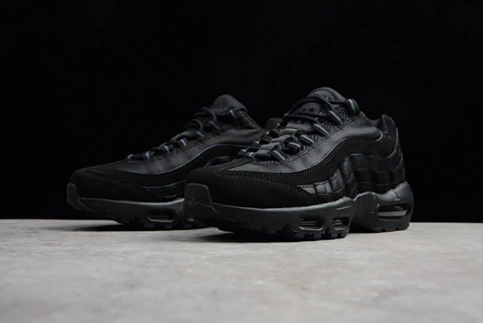 Nike mens AIR MAX 95 - 609048-092