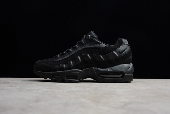 Nike mens AIR MAX 95 - 609048-092