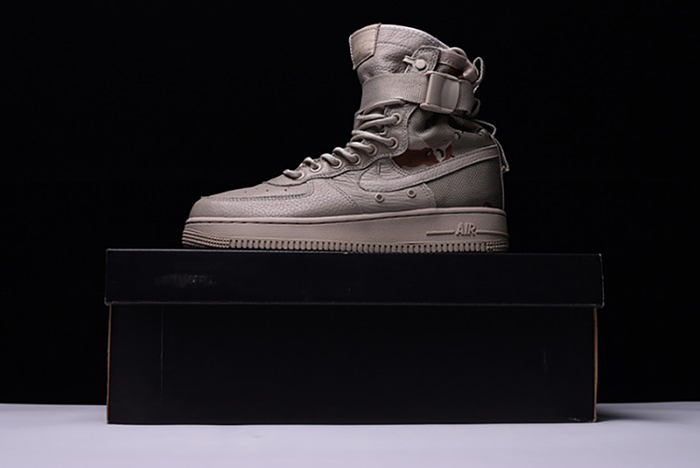 NIKE SPECIAL FORCES AIR FORCE 1 "DESERT CAMO"  WOMENS 864024-202