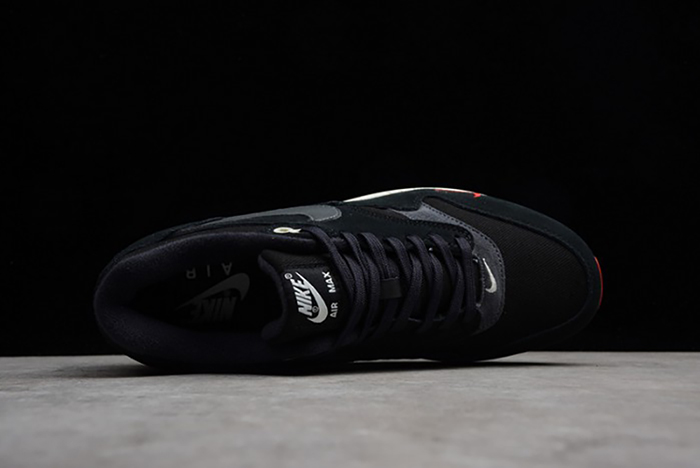Nike Air Max 1 Premium