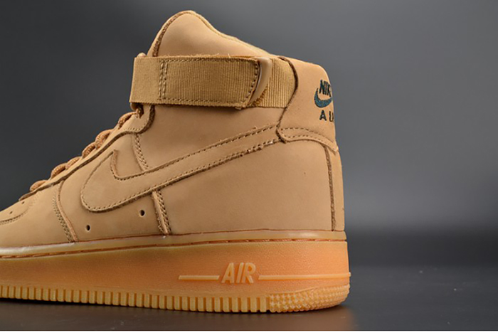 NIKE AIR FORCE 1 HIGH "FLAX" 882096-200