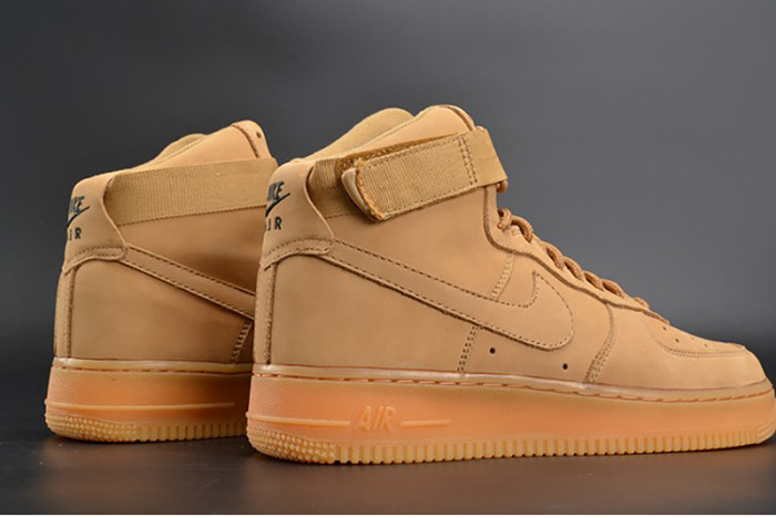 NIKE AIR FORCE 1 HIGH "FLAX" 882096-200