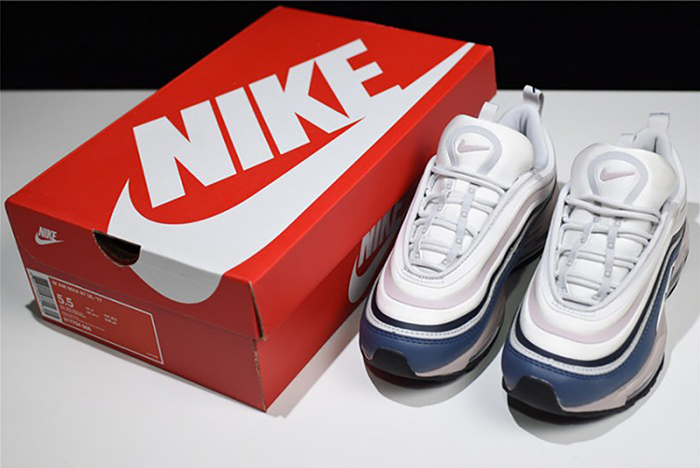 NIKE Women