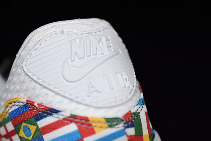 NIKE AIR MAX 90 NIC QS "INTERNATIONAL FLAG PACK"  A05119-100