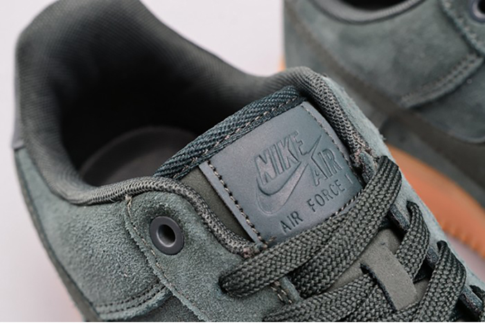 Nike Air Force 1 ´07 LV8 Suede  Outdoor Green Brand MENS AA1117-300