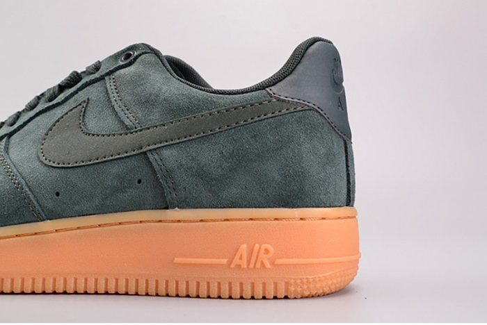 Nike Air Force 1 ´07 LV8 Suede  Outdoor Green Brand MENS AA1117-300
