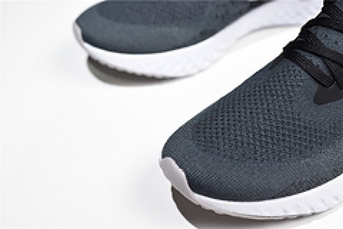 nike epic REACT FLYKNIT  Black and grey dots point noirs ET gris AJ7283 996