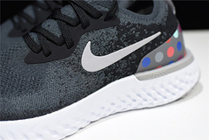 nike epic REACT FLYKNIT  Black and grey dots point noirs ET gris AJ7283 996
