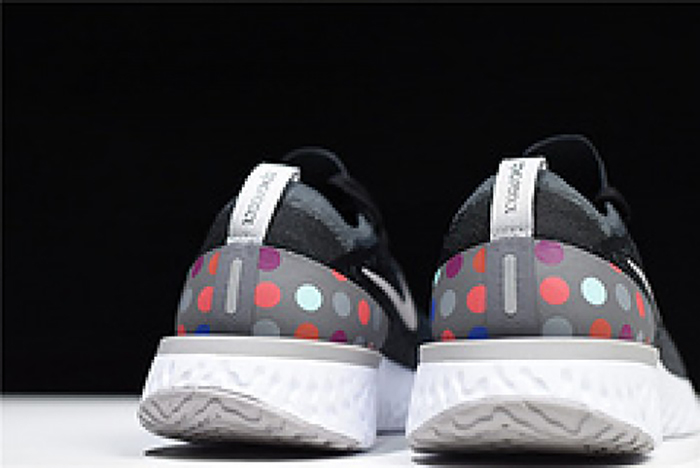 nike epic REACT FLYKNIT  Black and grey dots point noirs ET gris AJ7283 996
