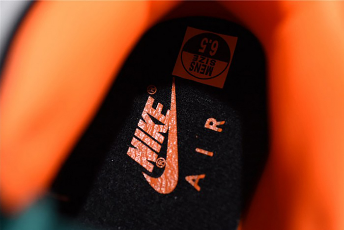Nike Air More Uptempo What The 90s AT3408-800