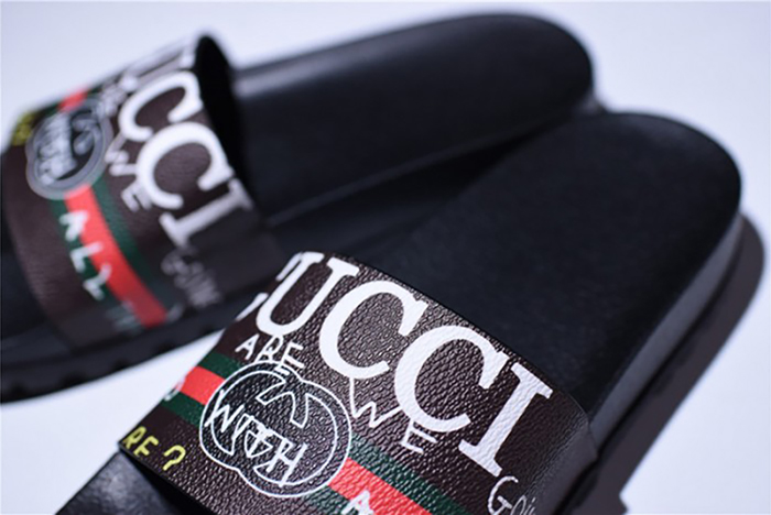 GUCCI Leather SLIDE SANDAL with gg logo mens