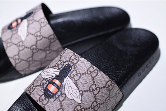 GUCCI Leather SLIDE SANDAL with PLAID BEE