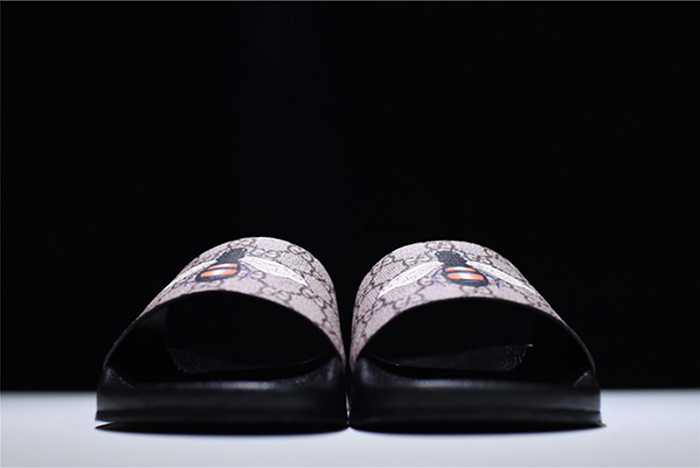 GUCCI Leather SLIDE SANDAL with PLAID BEE