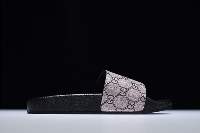 GUCCI Leather SLIDE SANDAL with PLAID