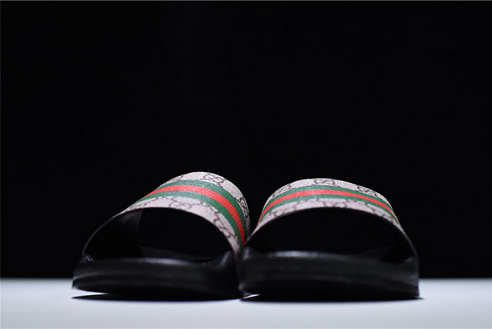 GUCCI Leather SLIDE SANDAL with BEE