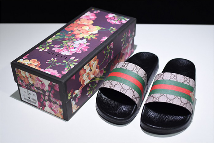 GUCCI Leather SLIDE SANDAL with BEE