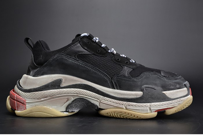 BALENCIAGA 17FW TRIPLE S TRAINER  BLACK/ RED MENS W05M23972